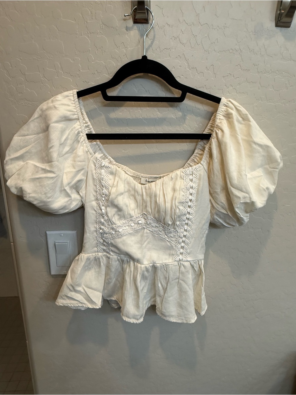 Francesca's Collections Cream Puff Sleeve Peplum Blouse